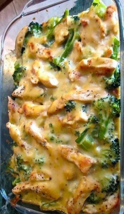 SKINNY CHICKEN BROCCOLI CASSEROLE