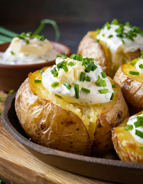 MASTERING AIR FRYER BAKED POTATOES