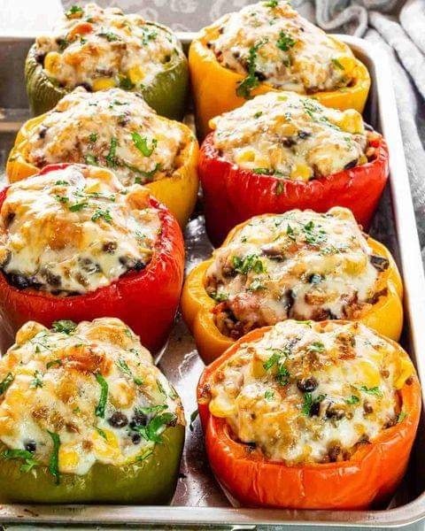 DOES ANYONE HERE ACTUALLY EAT ”STUFFED BELL PEPPERS 